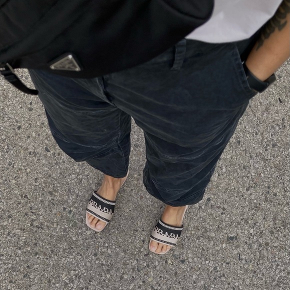 Meet your Posher, Jenn - Picture 2 of 4